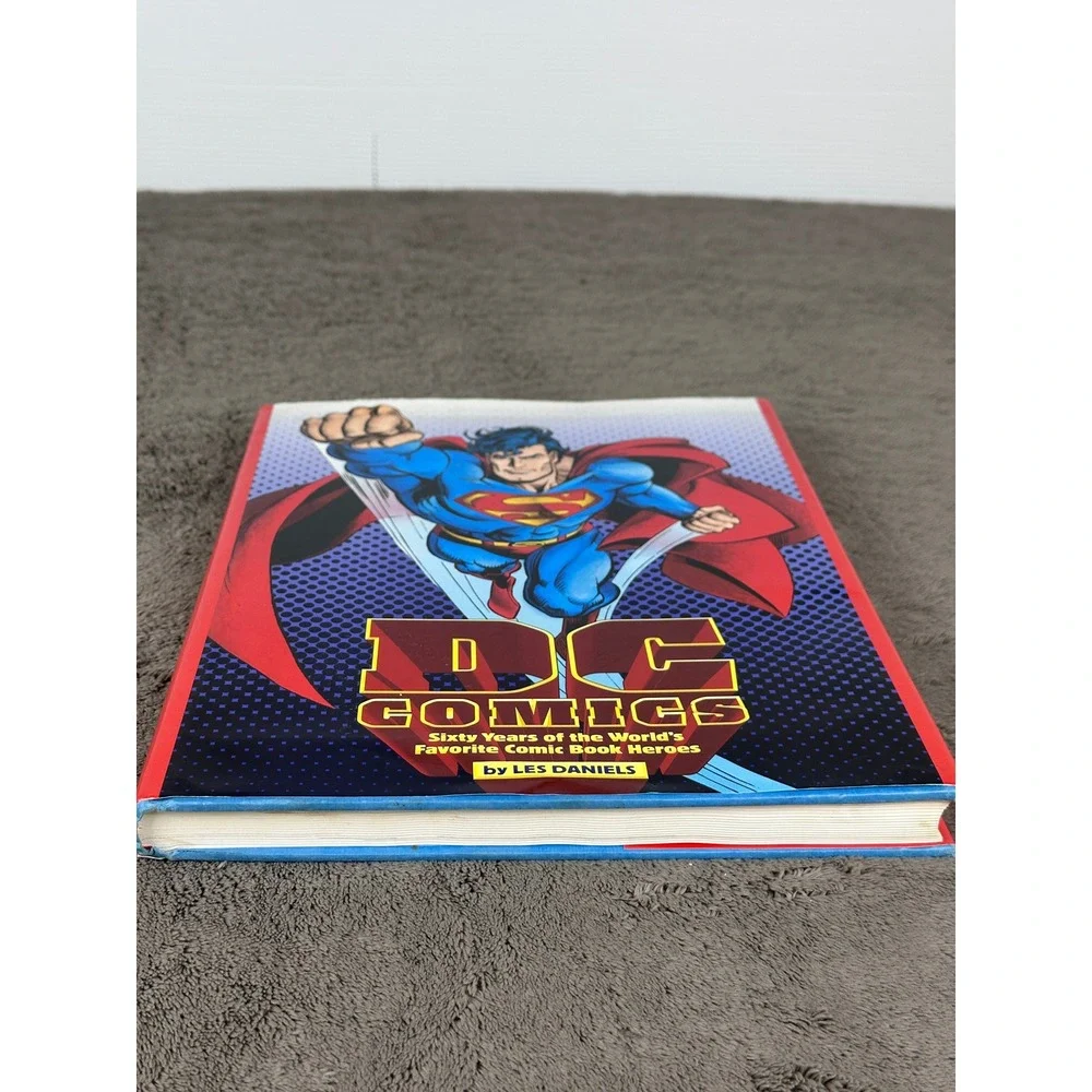 DC Comics Sixty Years‎ Worlds Favorite Comic Book Heroes Les Daniels 1995